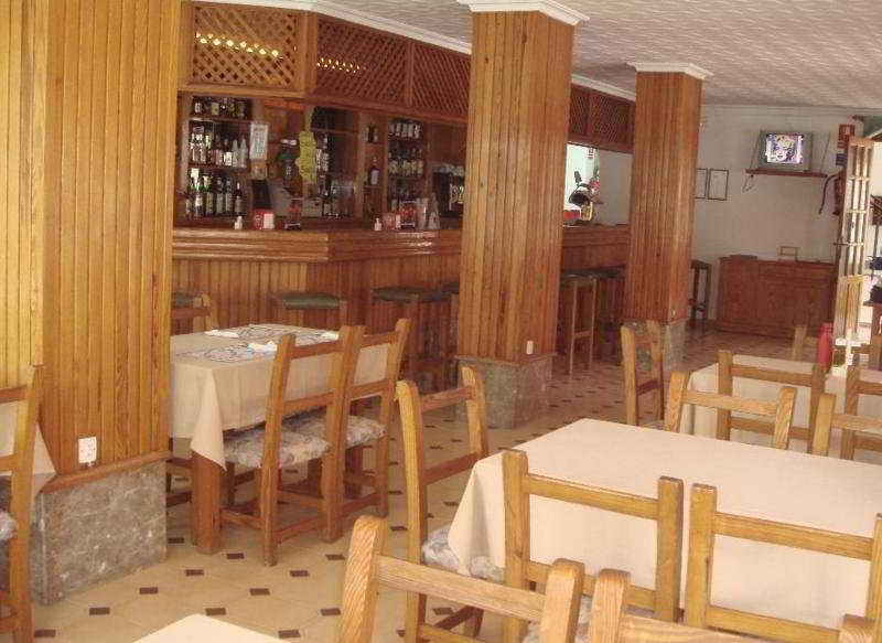 Apartamentos Bahia De San Antonio San Antonio  Restaurant photo